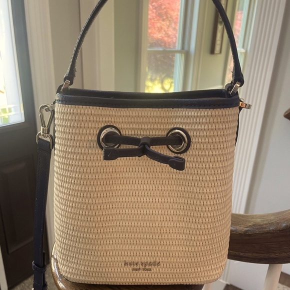 kate spade Handbags - Kate Spade Crossbody